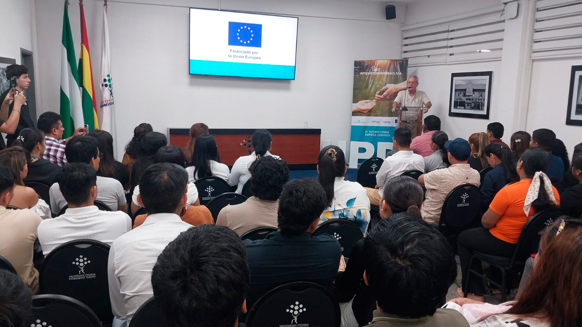 EN CONFERENCIA ANALIZAN LA INFLUENCIA DE LAS POLÍTICAS CLIMÁTICAS Y LAS LEYES AMBIENTALES EN BOLIVIA